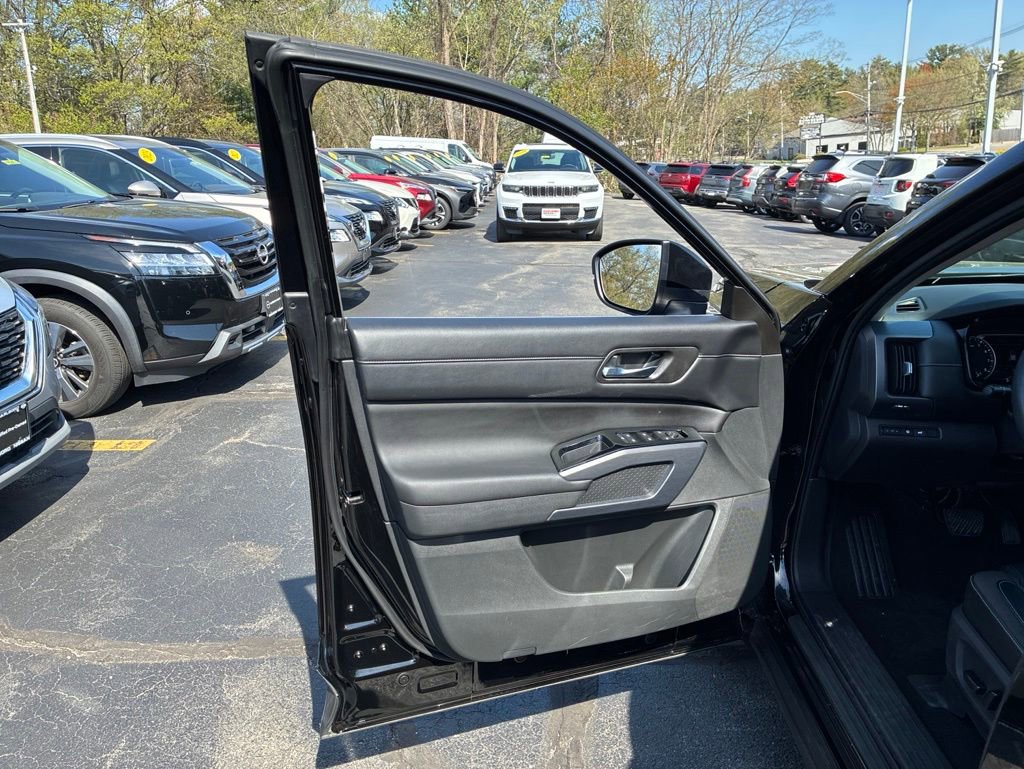 Certified 2023 Nissan Pathfinder SL AWD/4WD image 17