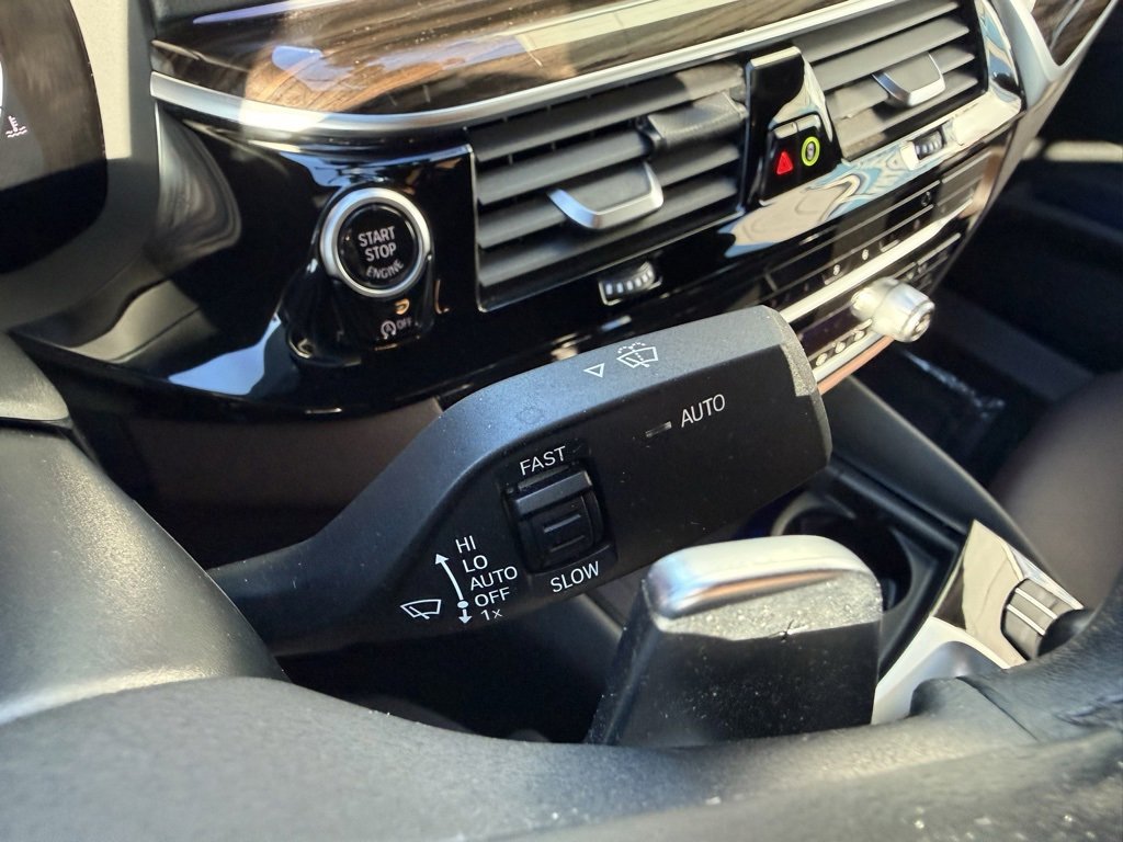 Used 2020 BMW 530i xDrive w/ M Sport Package image 23