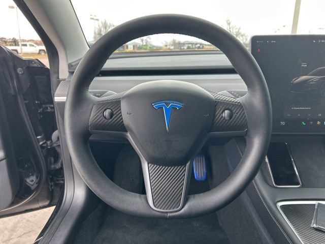 Used 2023 Tesla Model 3 Standard Range image 10