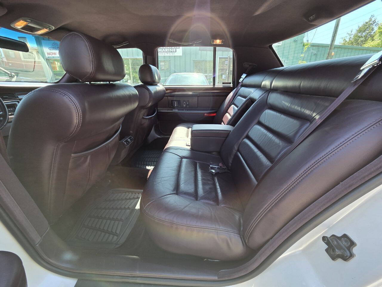 Used 1995 Cadillac De Ville Sedan FWD image 20