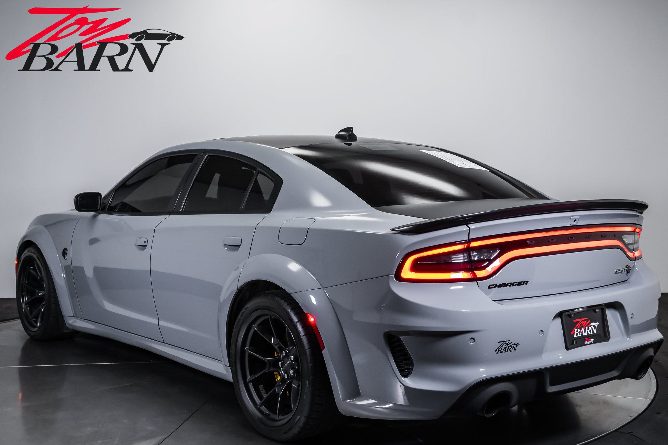 Used 2022 Dodge Charger SRT Hellcat RWD image 3