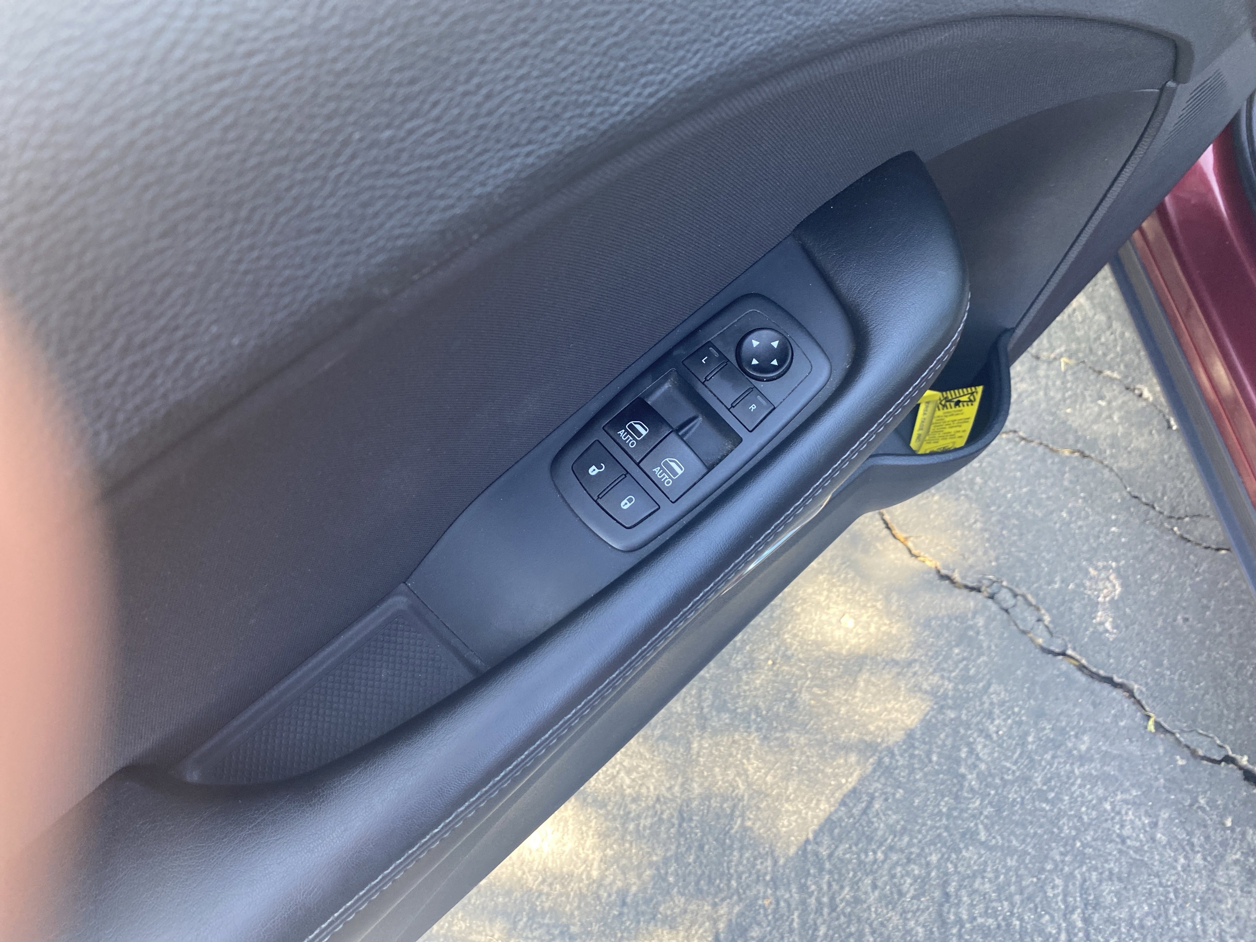 Used 2019 Dodge Challenger SXT image 8