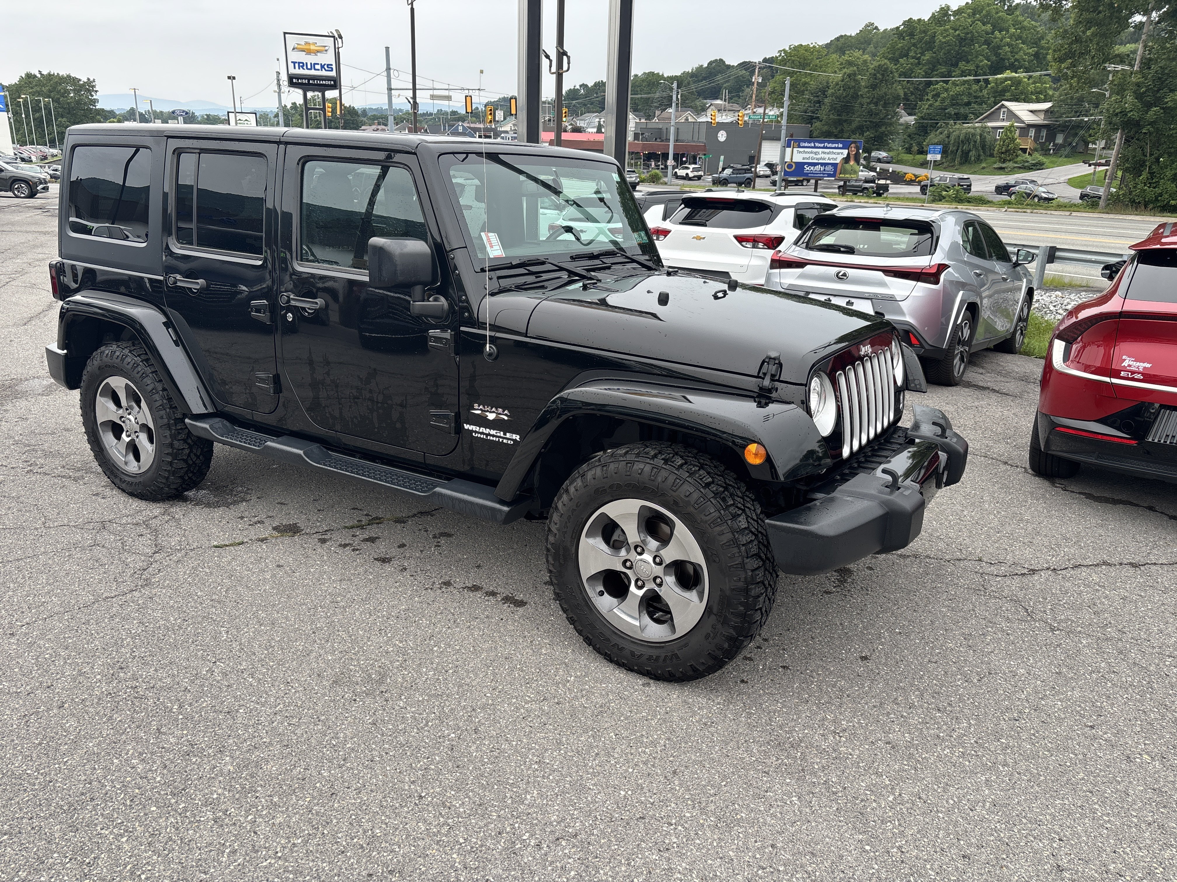 Used 2017 Jeep Wrangler Unlimited Sahara