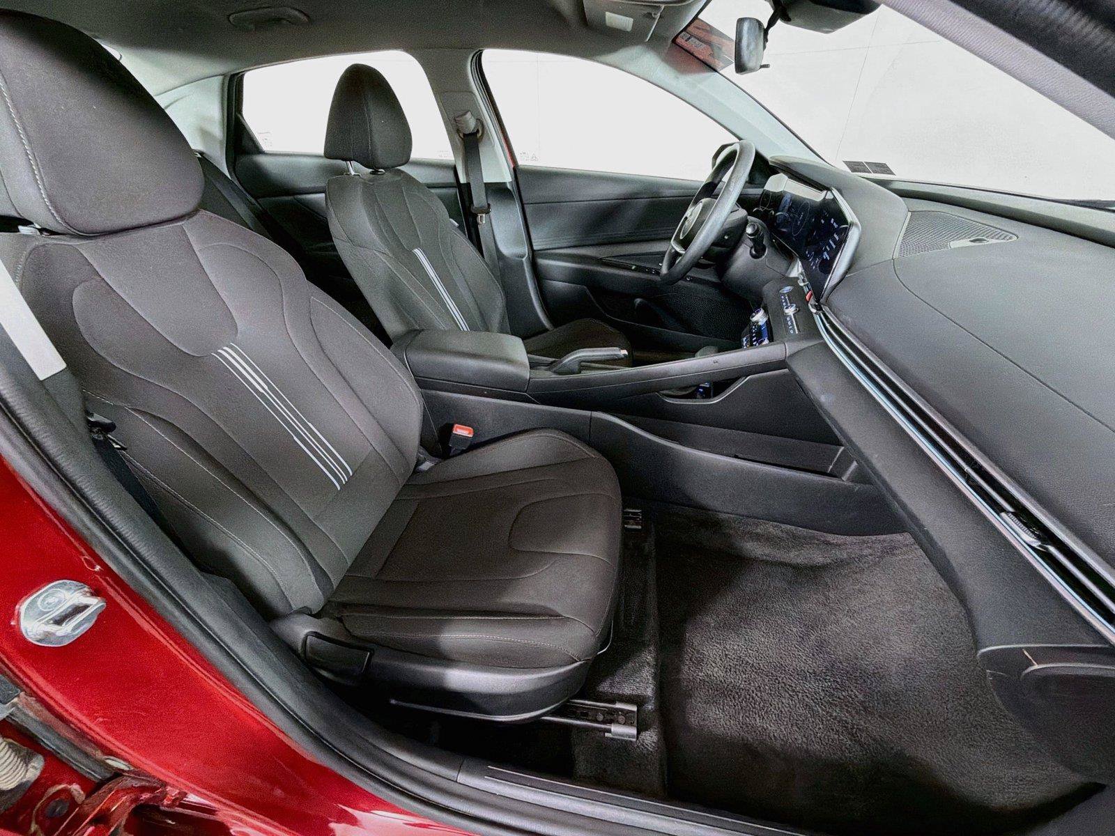 Used 2024 Hyundai Elantra SEL FWD image 30