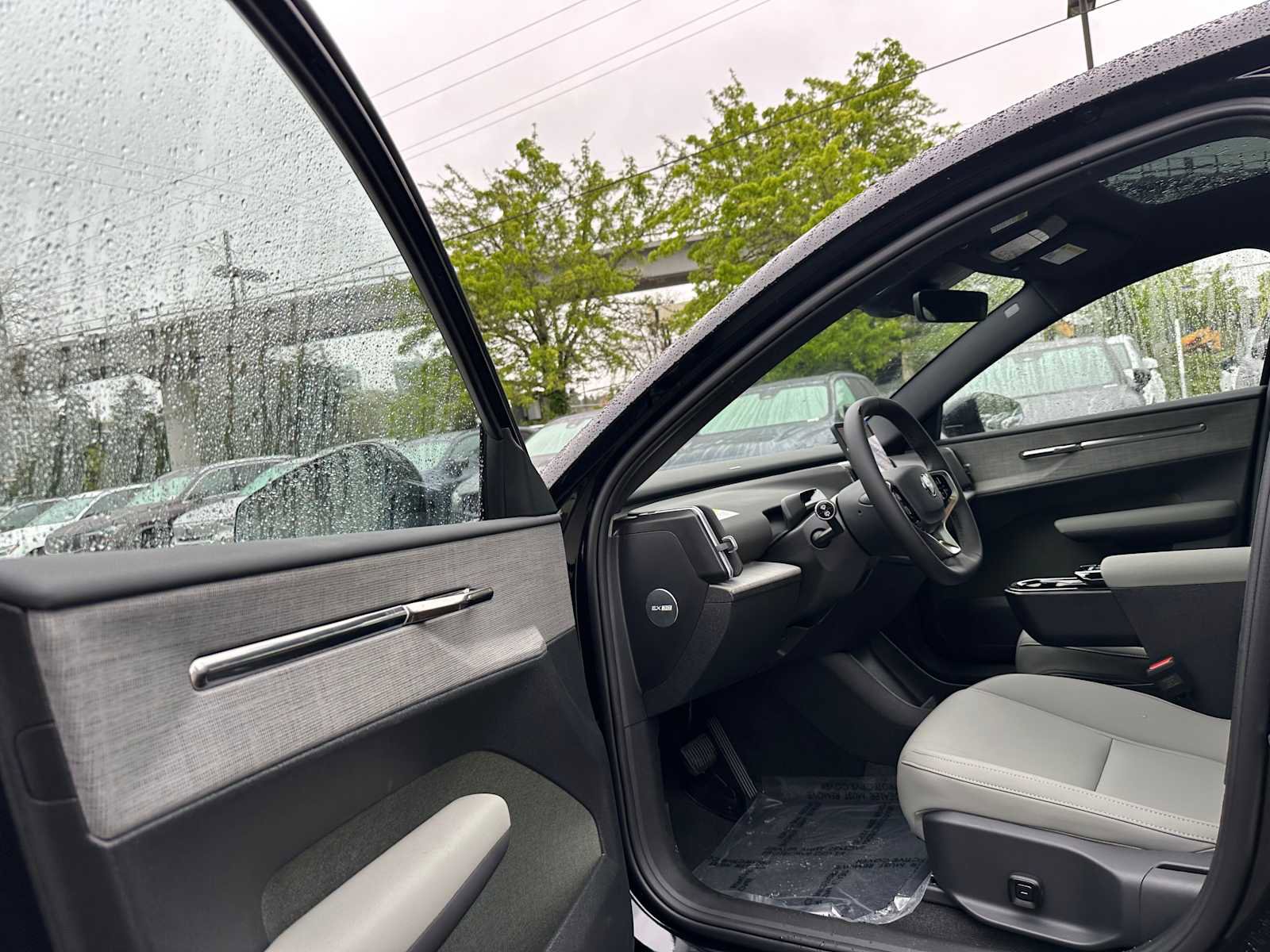 New 2026 Volvo EX30 Plus w/ Protection Package Premier AWD/4WD image 20