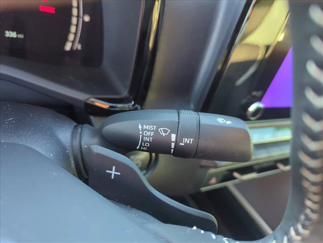 Used 2025 Toyota Camry SE FWD image 15