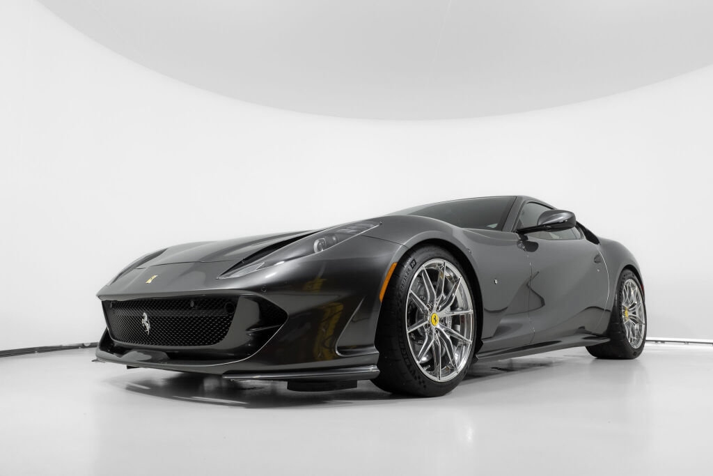 Used 2019 Ferrari 812 Superfast RWD image 14