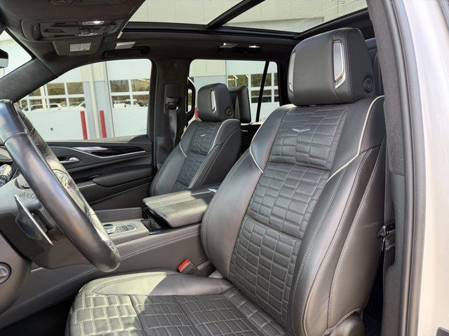 Used 2024 Cadillac Escalade V w/ LPO, Floor Liner Package image 13