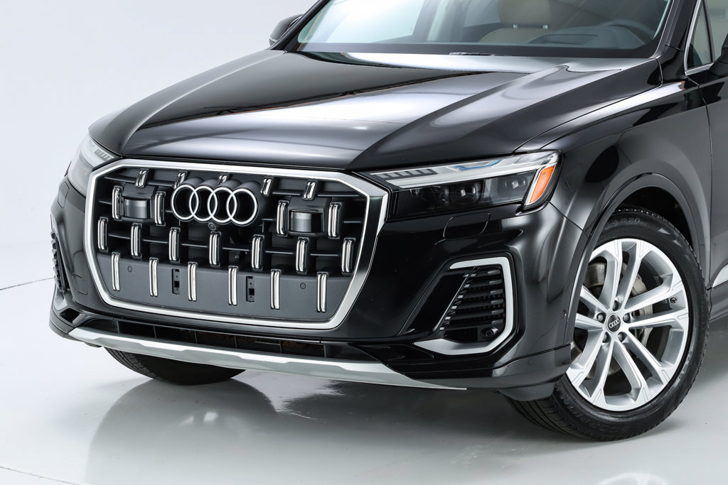 Used 2025 Audi Q7 3.0T Prestige w/ Prestige Package AWD/4WD image 45