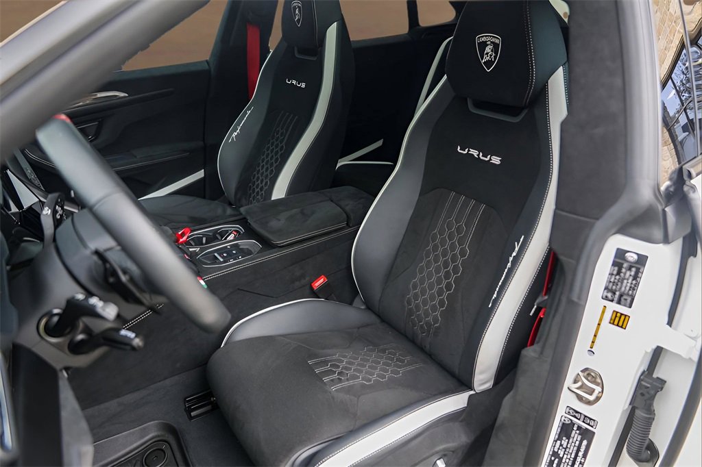 Used 2024 Lamborghini Urus Performante image 8