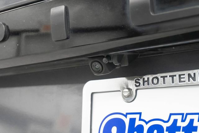 Certified 2023 Honda Pilot Touring image 9