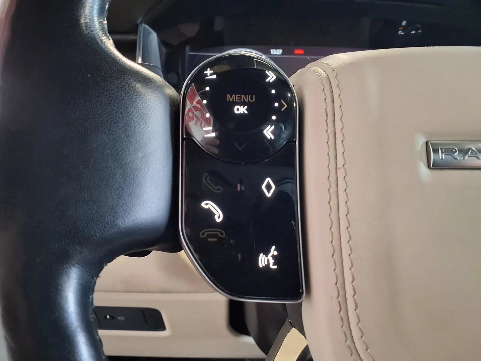 Used 2018 Land Rover Range Rover Supercharged AWD/4WD image 27