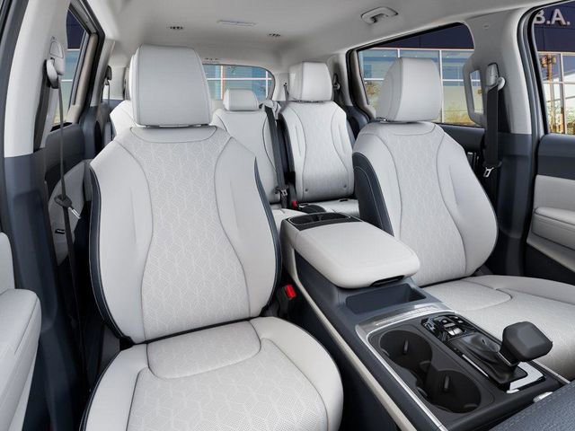 New 2026 Kia Carnival EX FWD image 15