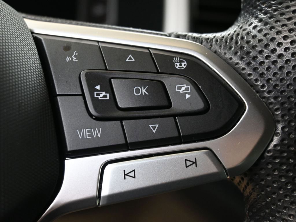 Used 2023 Volkswagen Atlas Cross Sport SEL Premium R-Line AWD/4WD image 25