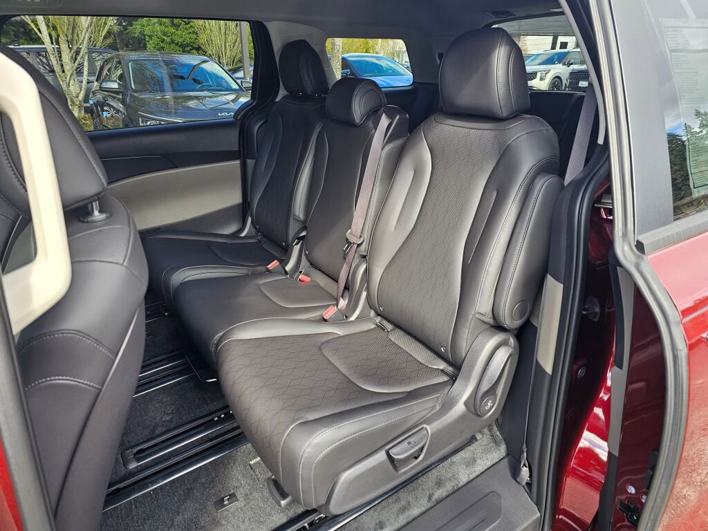 New 2026 Kia Carnival image 23