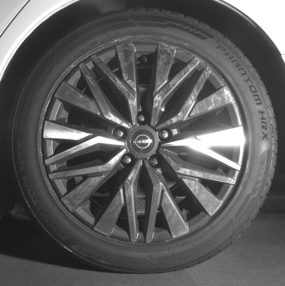 Used 2025 Nissan Altima 2.5 SV FWD image 14