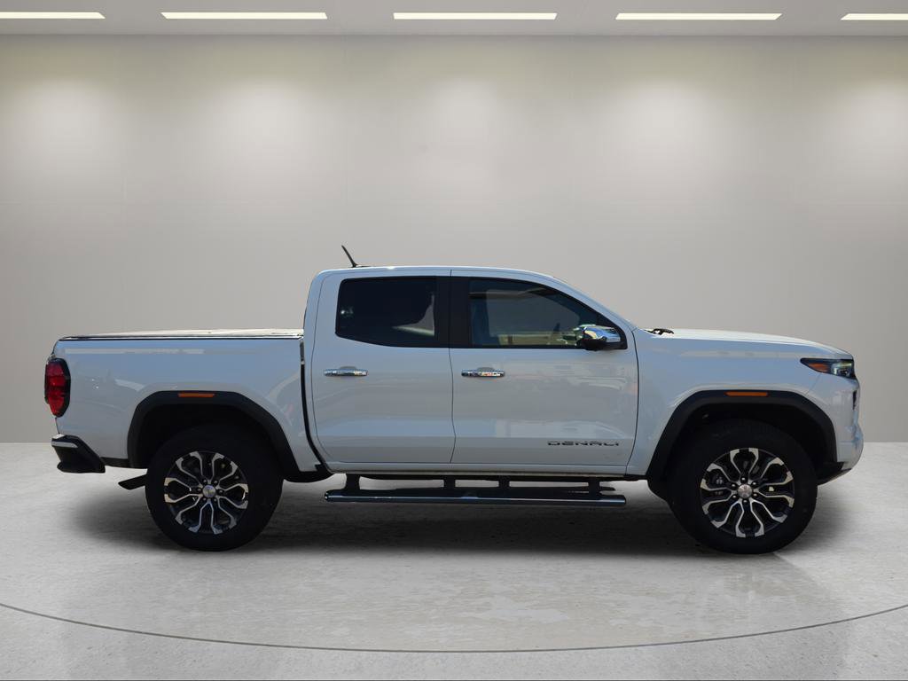 Used 2023 GMC Canyon Denali image 5