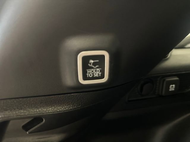 Used 2023 Jeep Grand Cherokee Altitude image 16