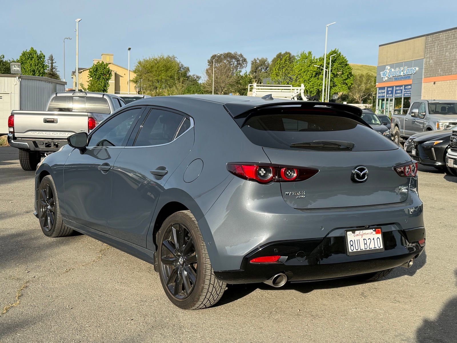 Used 2021 MAZDA MAZDA3 Hatchback w/Premium Plus Pkg image 3
