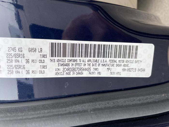 Used 2013 Dodge Grand Caravan American Value Package FWD image 41