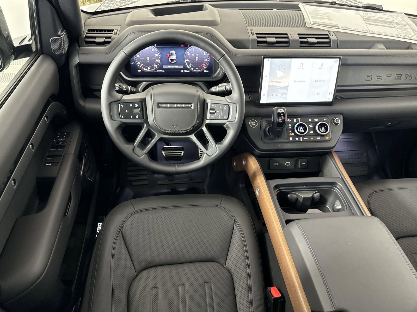 Certified 2024 Land Rover Defender 110 X AWD/4WD image 10