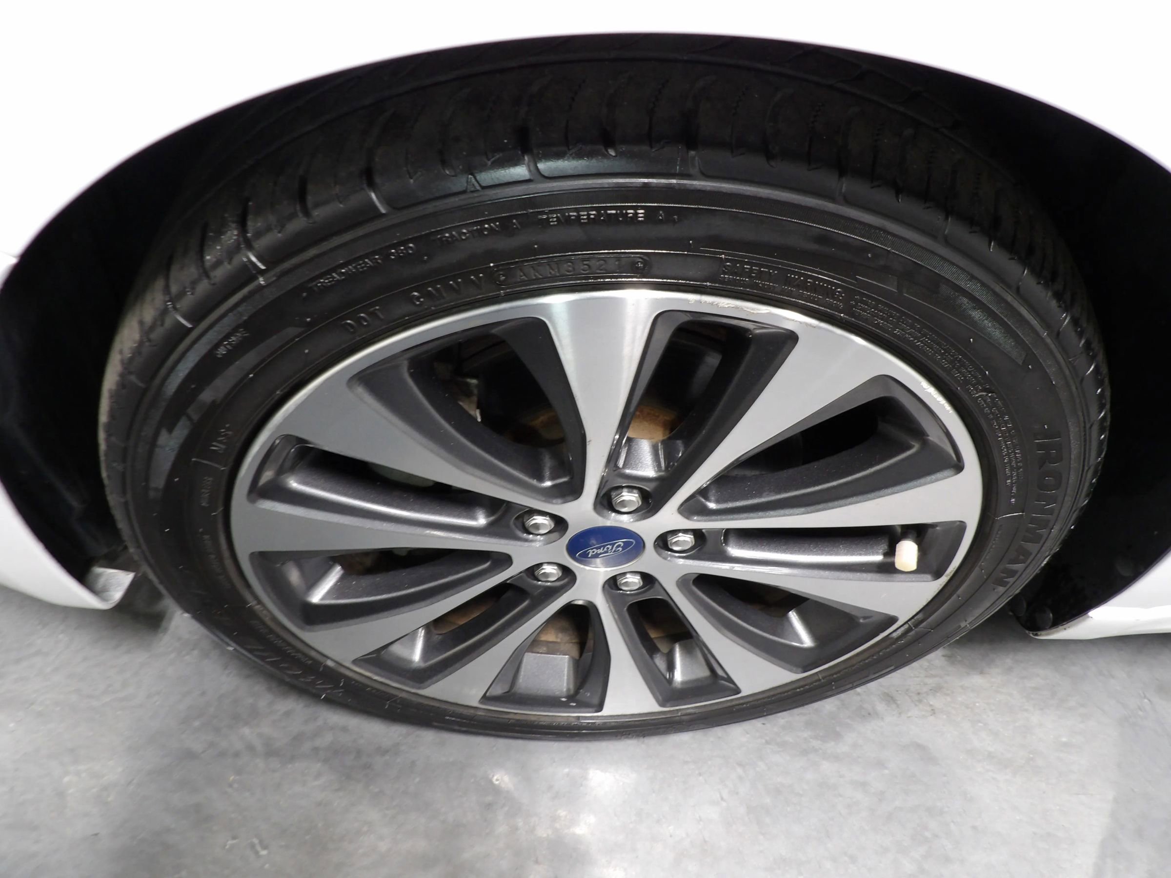 Used 2020 Ford Fusion SE image 20