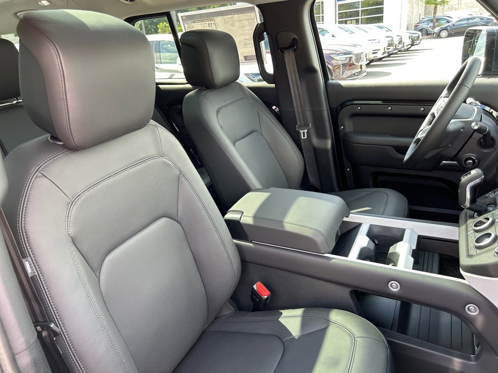 New 2025 Land Rover Defender 130 S image 21