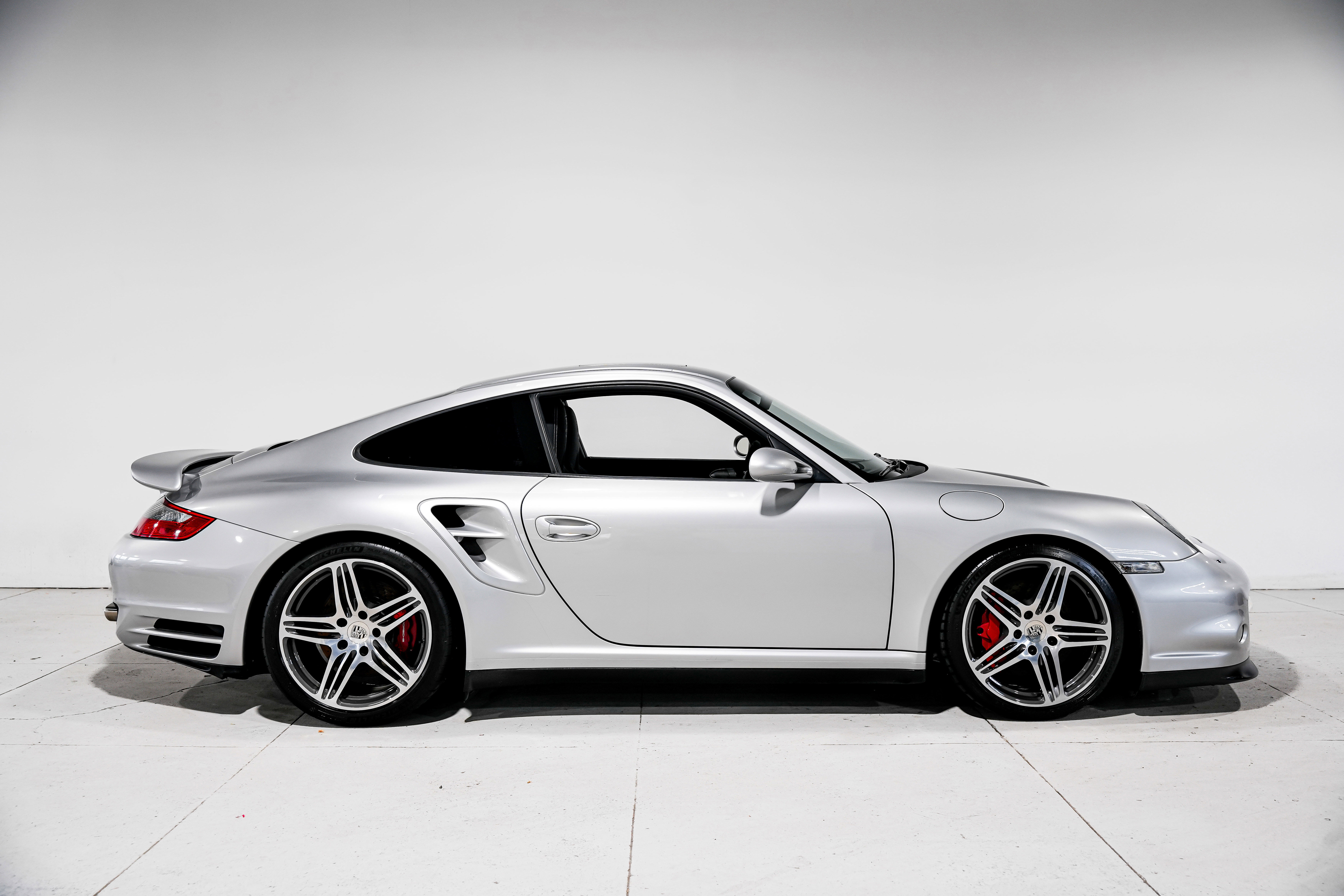 Used 2007 Porsche 911 Turbo AWD/4WD image 2