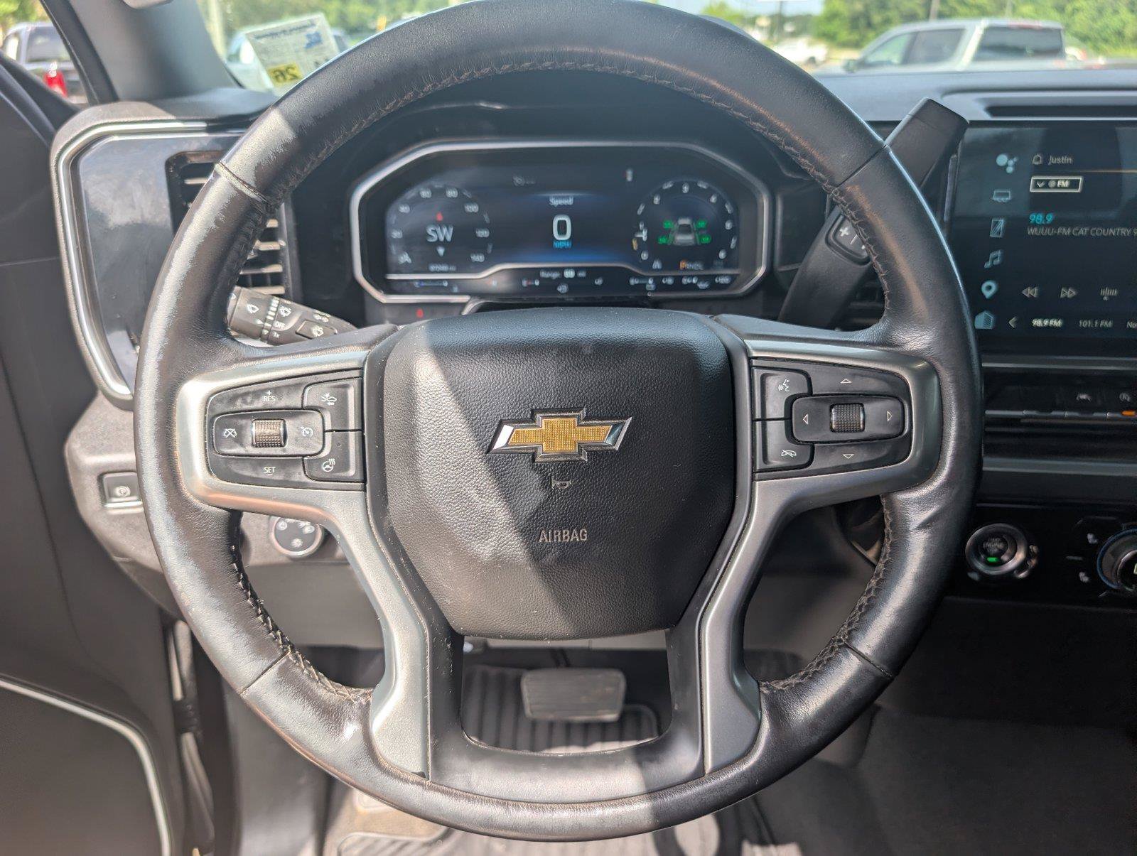 Used 2022 Chevrolet Silverado 1500 LT RWD image 24