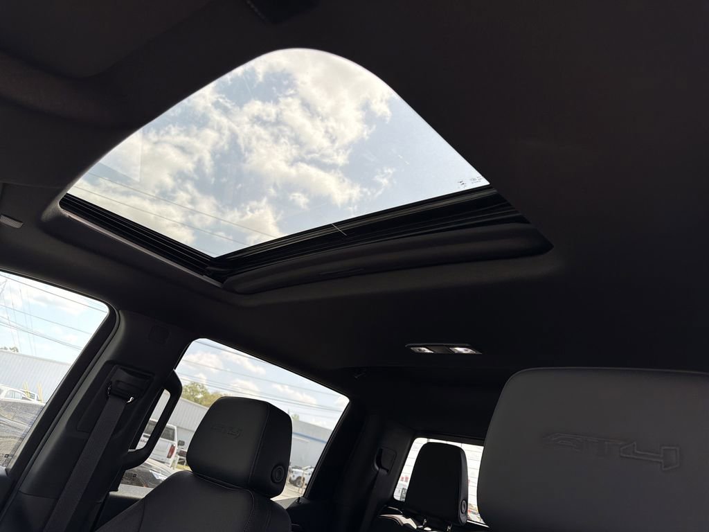 New 2026 GMC Sierra 1500 AT4 w/ Technology Package image 15