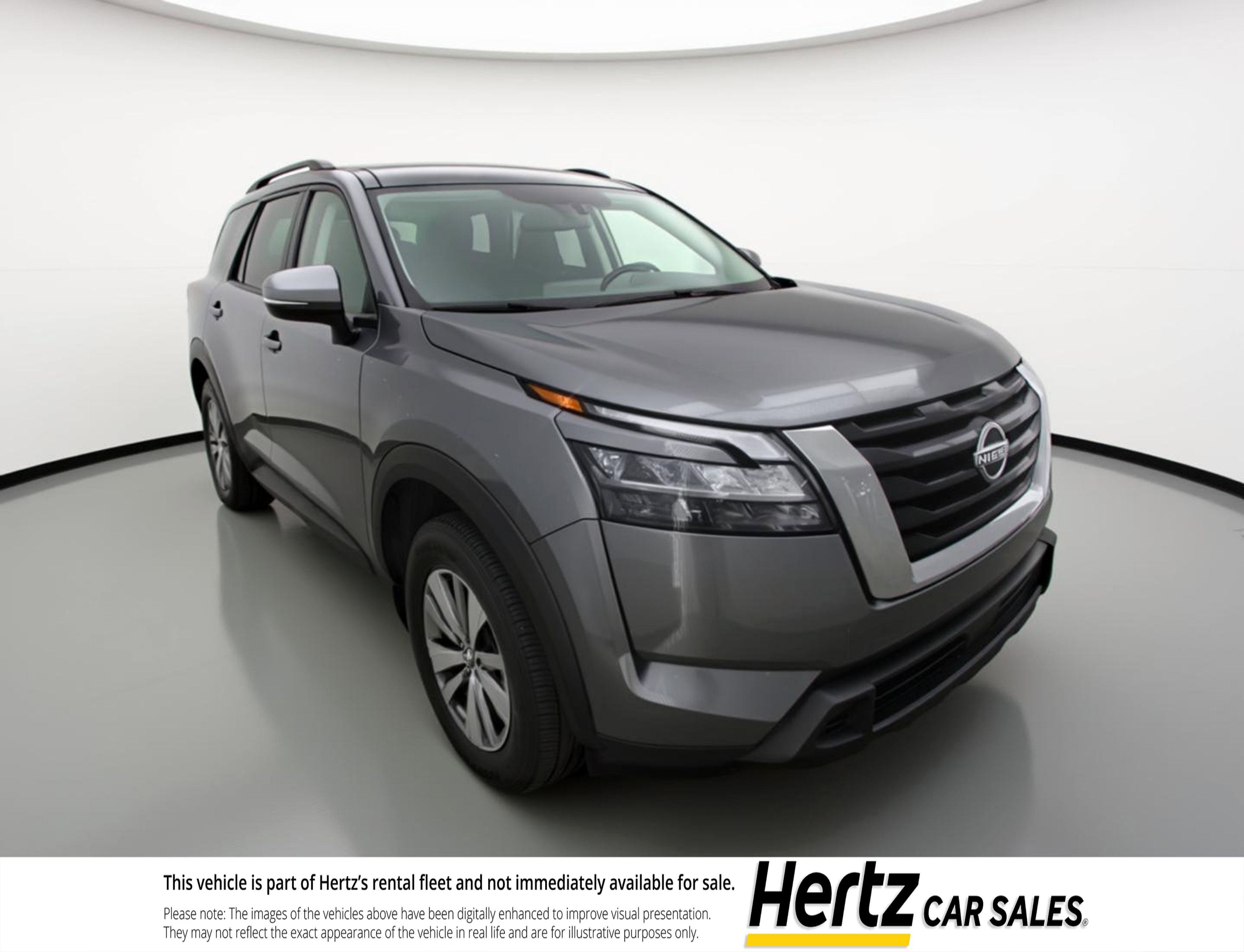 Used 2025 Nissan Pathfinder SV image 1