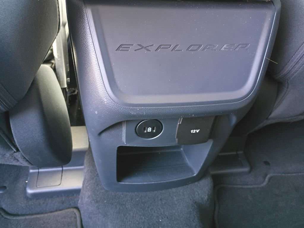 Used 2025 Ford Explorer Active RWD image 10