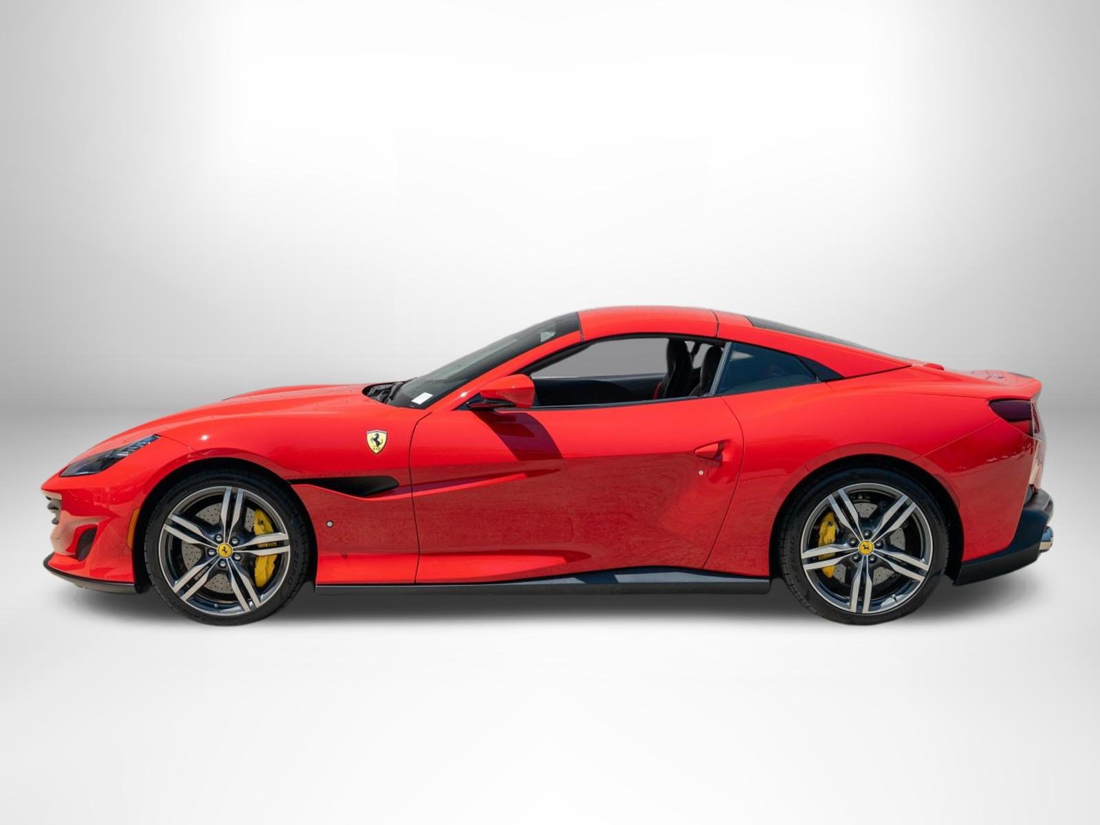 Used 2019 Ferrari Portofino RWD image 3