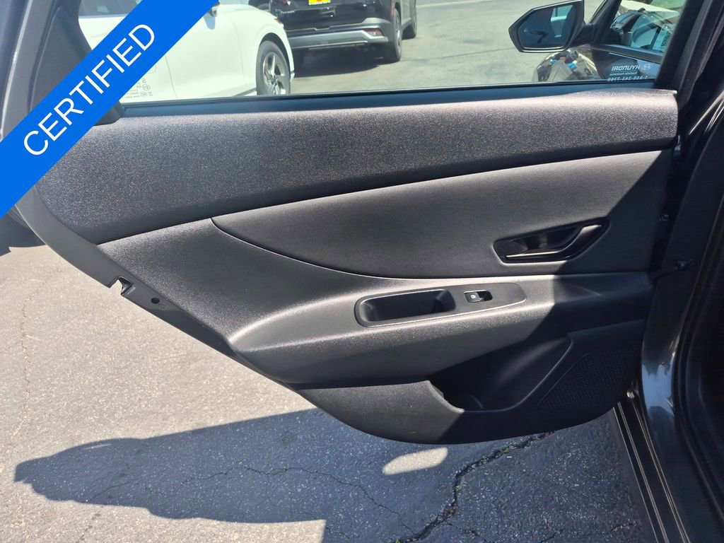 Used 2025 Hyundai Elantra SEL image 27