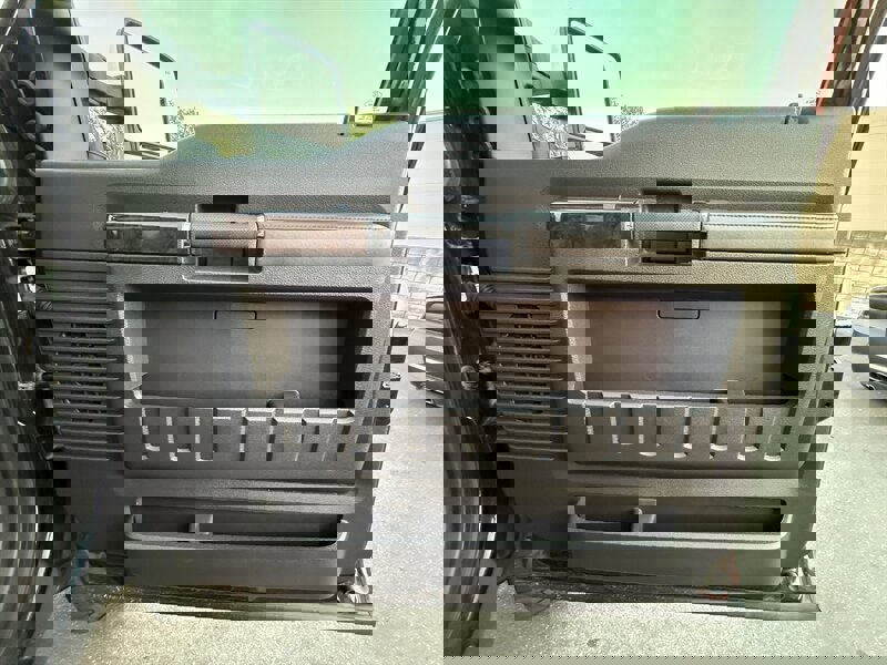 Used 2015 Ford F250 Platinum w/ FX4 Off-Road Package AWD/4WD image 42