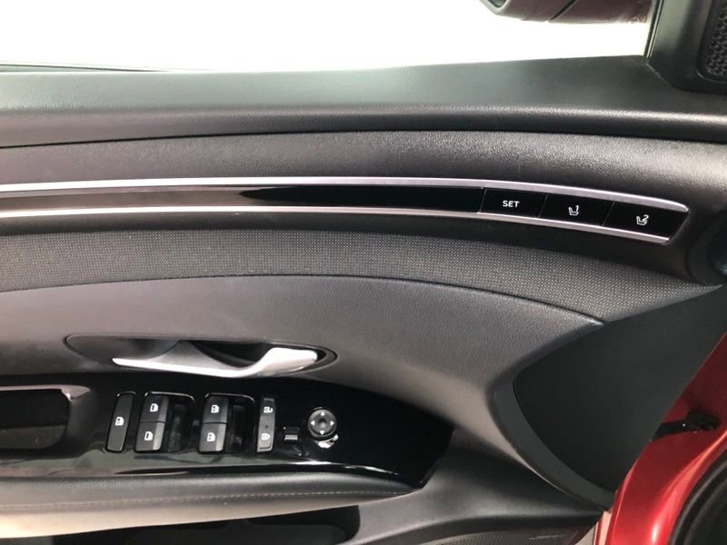 Used 2023 Hyundai Tucson Limited image 22