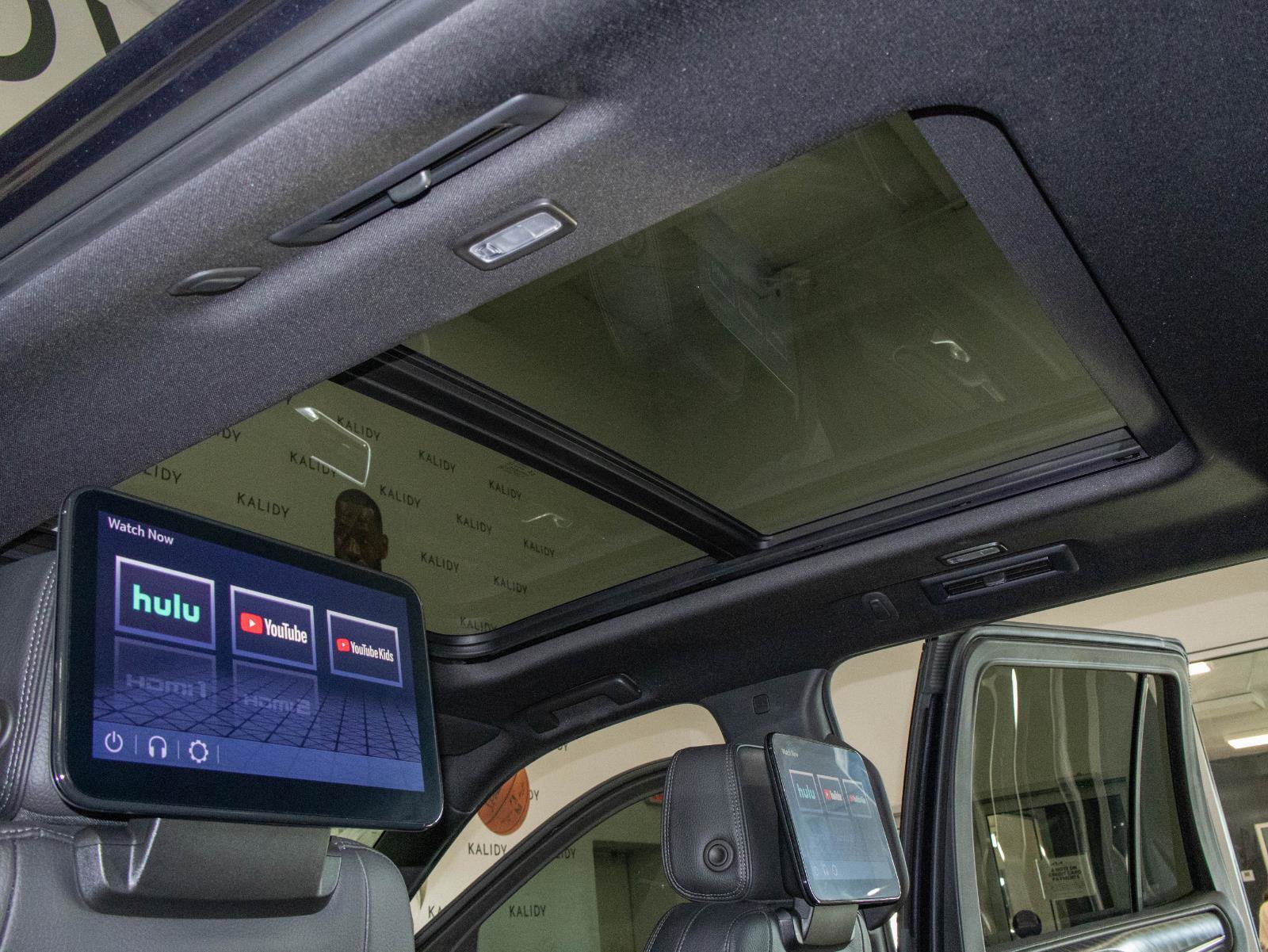 Used 2023 GMC Yukon Denali w/ Denali Reserve Package image 15