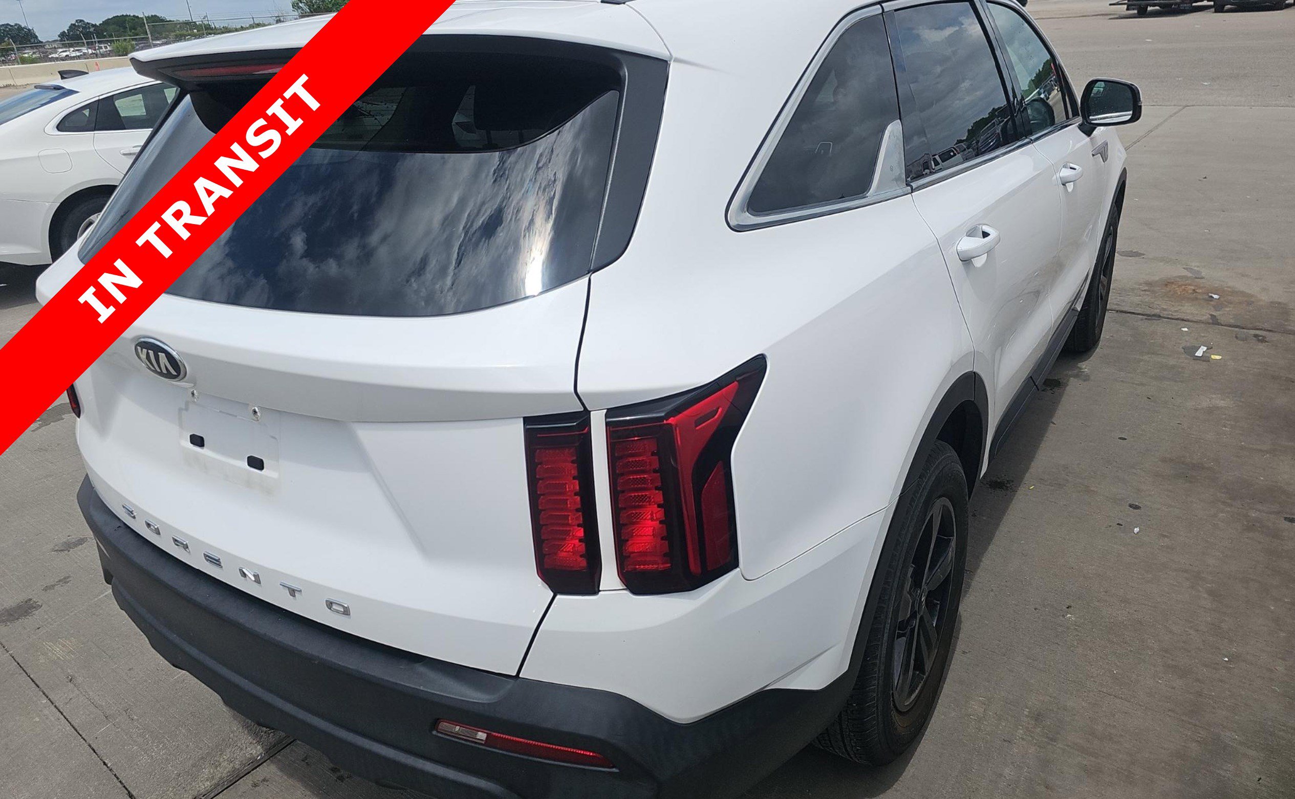 Used 2021 Kia Sorento LX FWD image 5