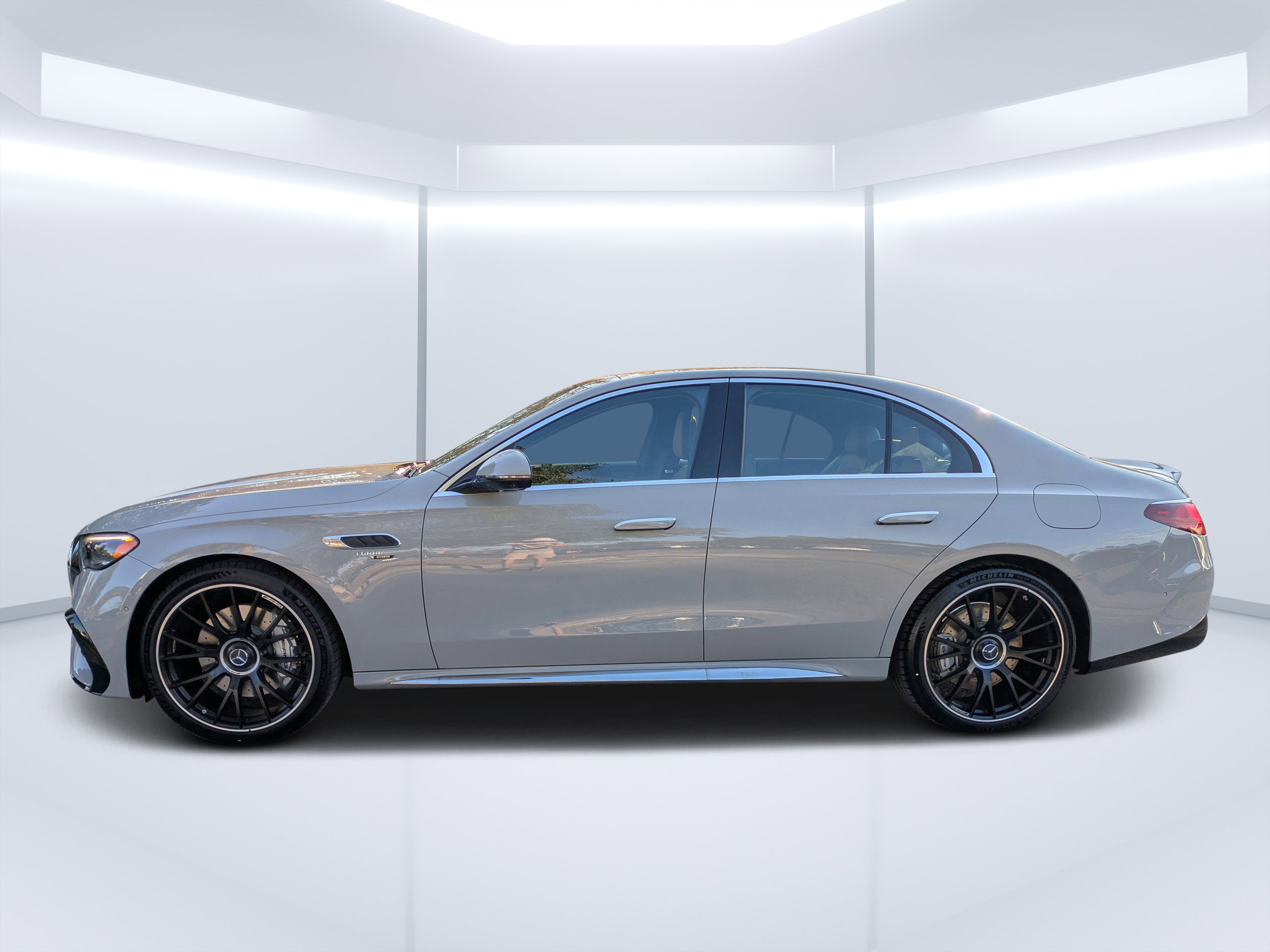New 2026 Mercedes-Benz E 53 AMG e 4MATIC Sedan image 9