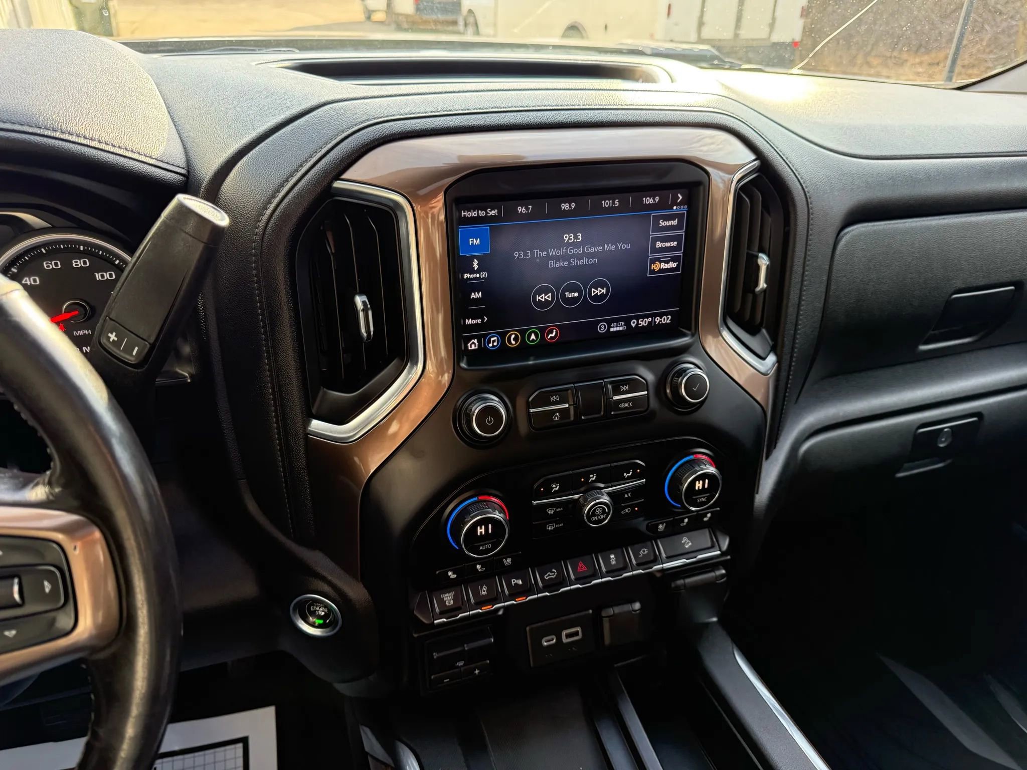 Used 2020 Chevrolet Silverado 2500 High Country w/ Technology Package image 17