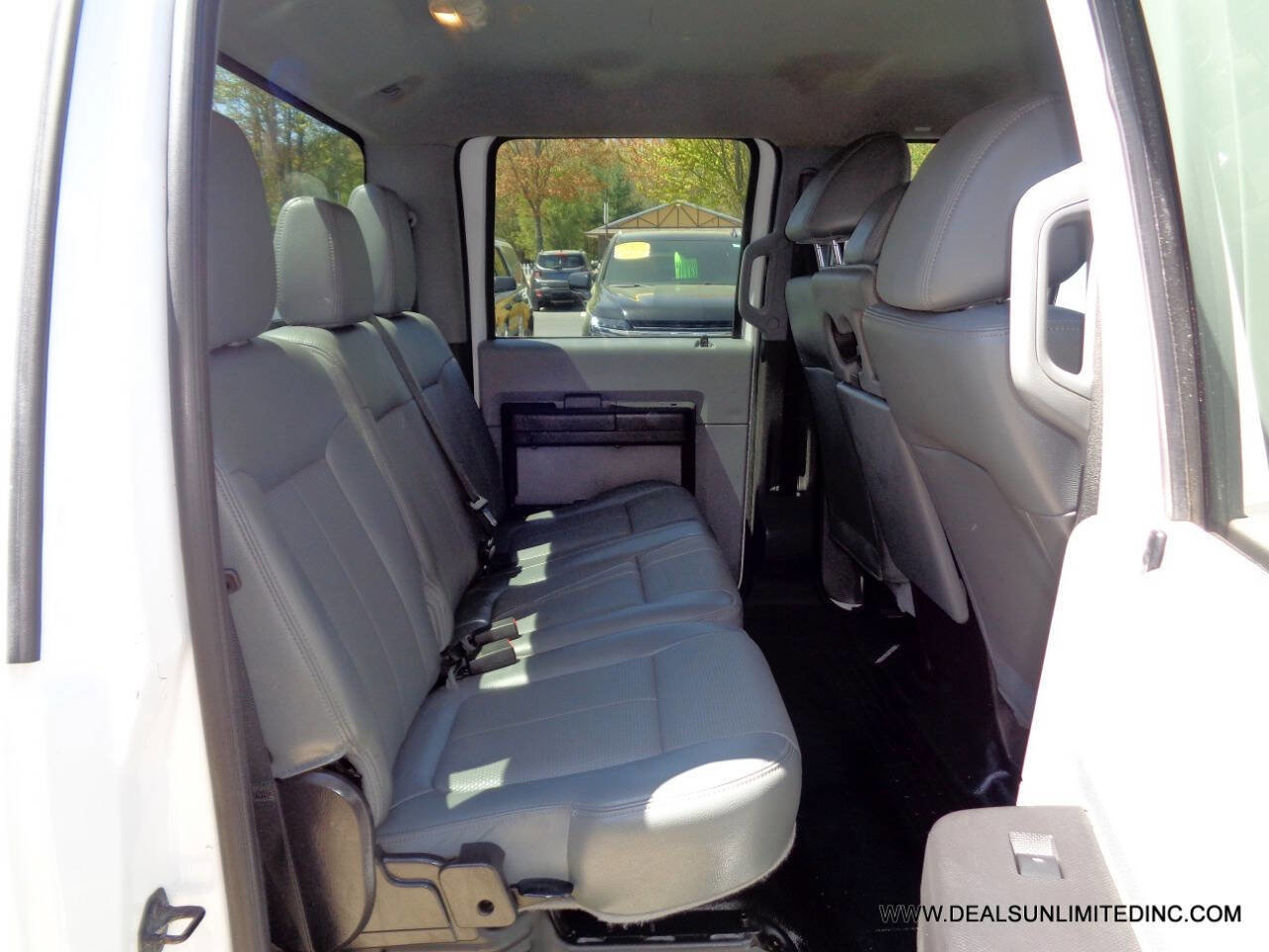 Used 2014 Ford F250 XL w/ Power Equipment Group image 19