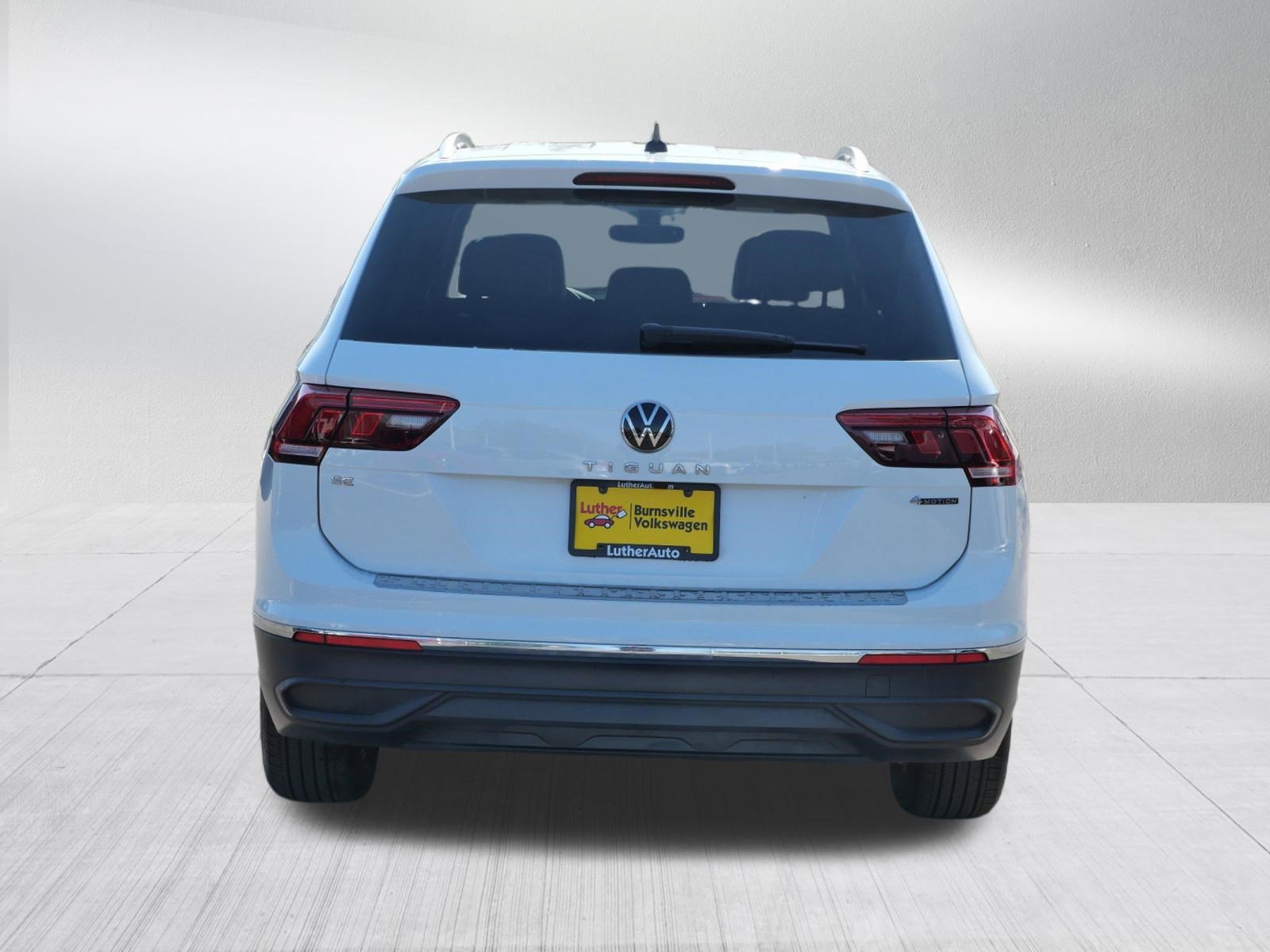 Certified 2022 Volkswagen Tiguan SE image 6
