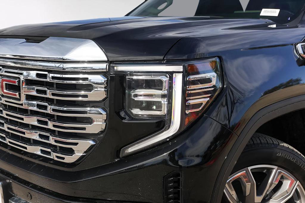 Used 2025 GMC Sierra 1500 Denali image 3
