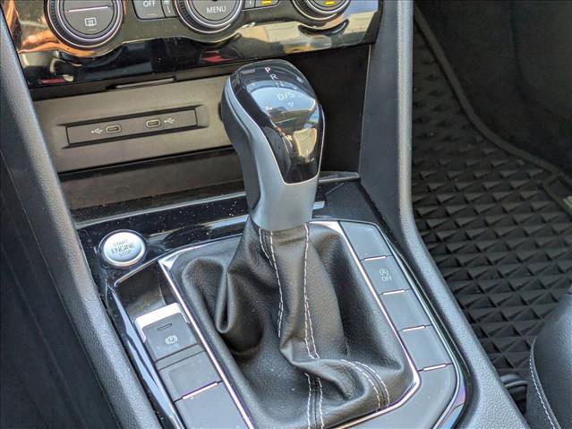 Used 2024 Volkswagen Taos SEL image 16