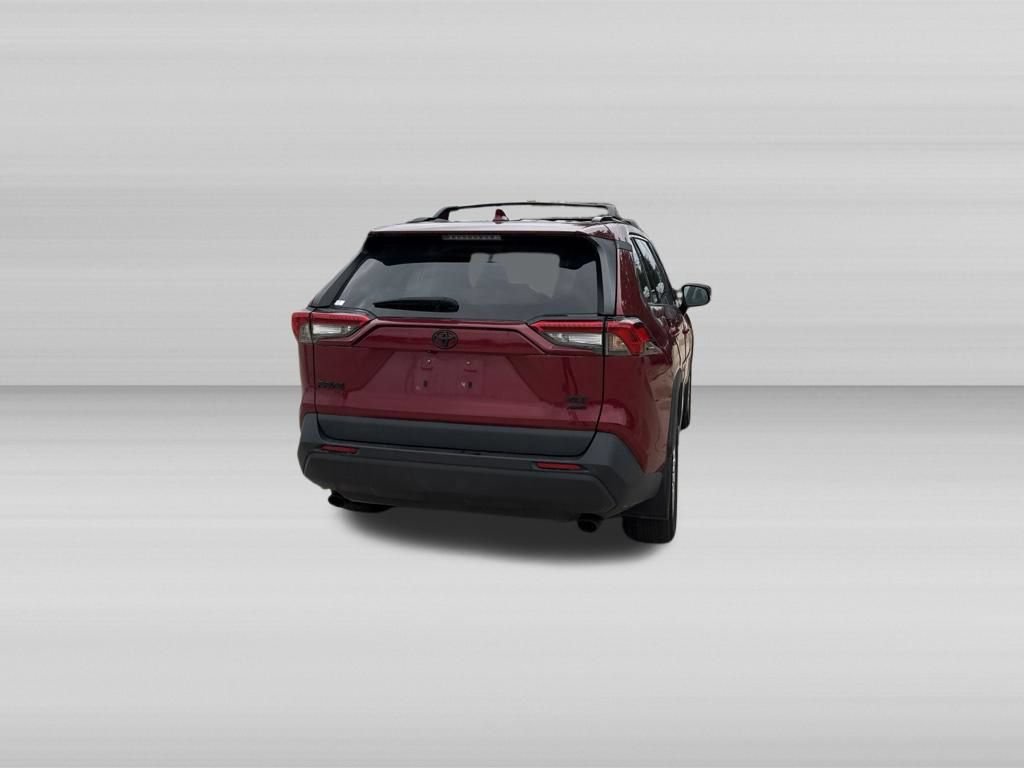 Used 2023 Toyota RAV4 XLE Premium AWD/4WD image 7