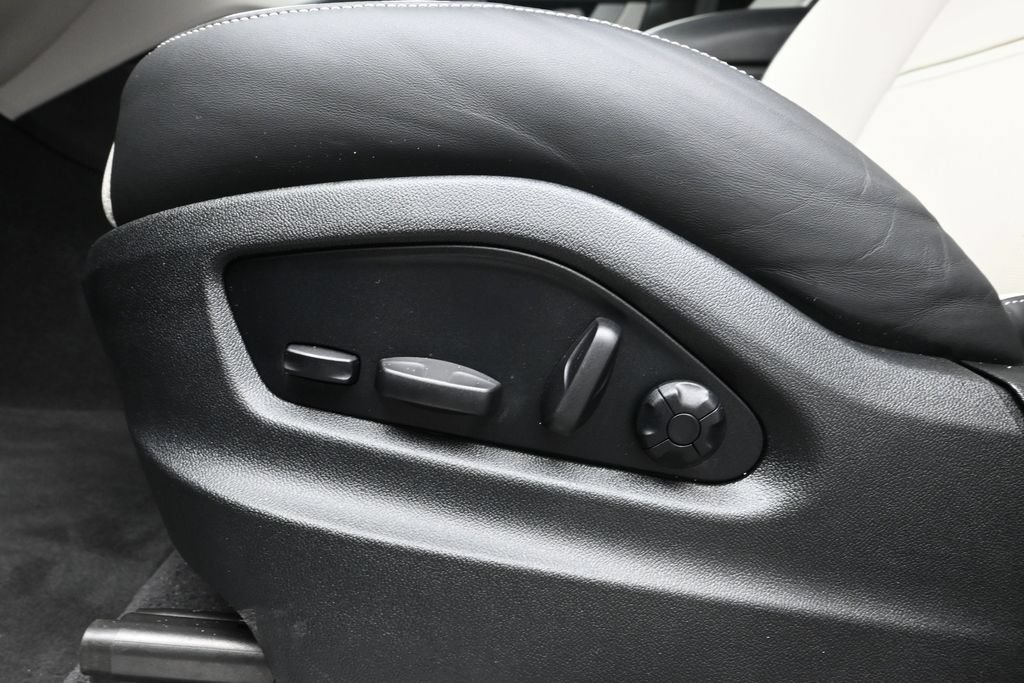 Certified 2025 Porsche Cayenne Coupe AWD/4WD image 15