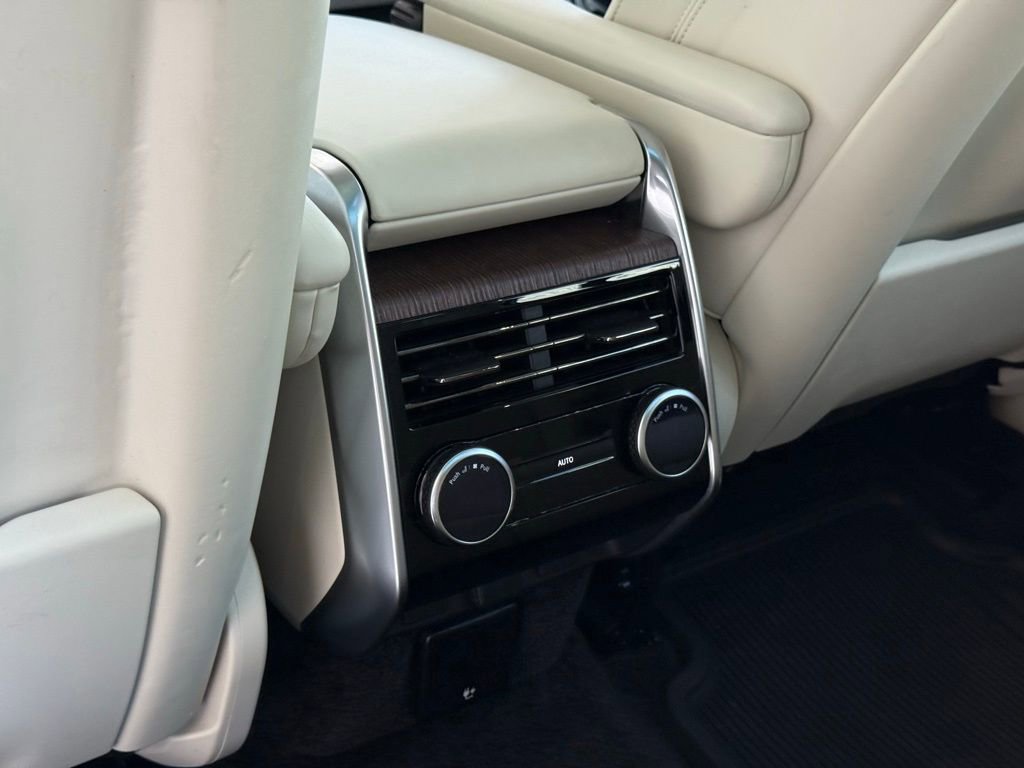 Certified 2023 Land Rover Range Rover Long Wheelbase SE image 22