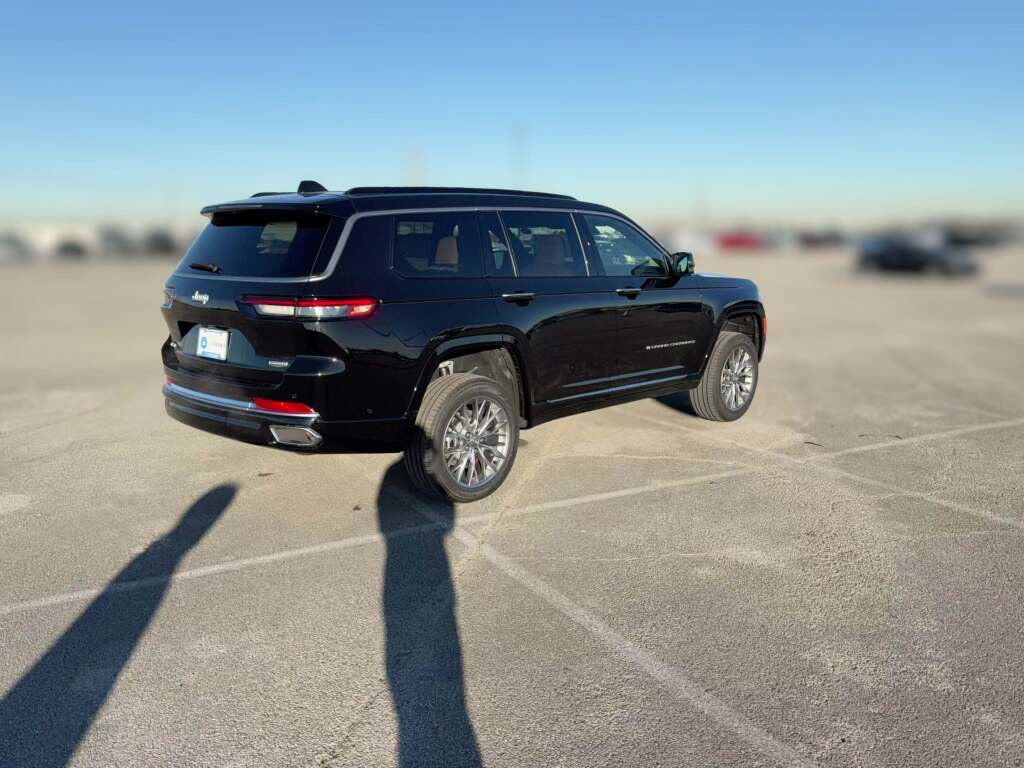 New 2025 Jeep Grand Cherokee L Summit image 12