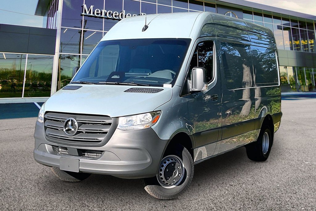 New 2026 Mercedes-Benz Sprinter 4500 image 2