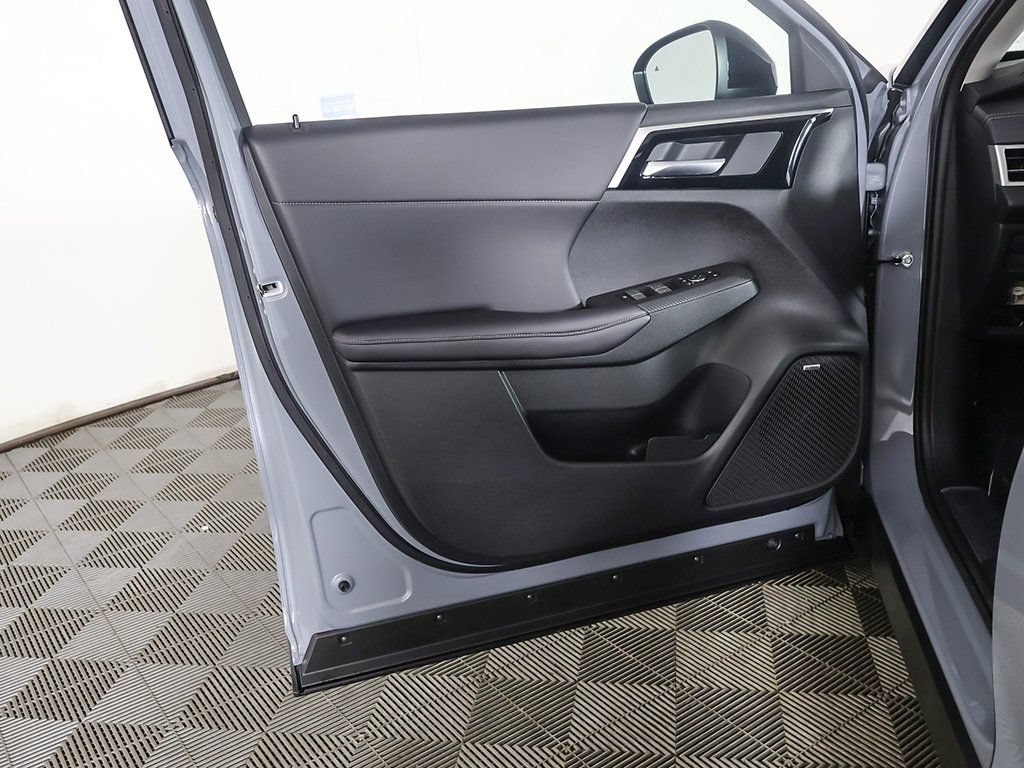 New 2026 Mitsubishi Outlander AWD image 25